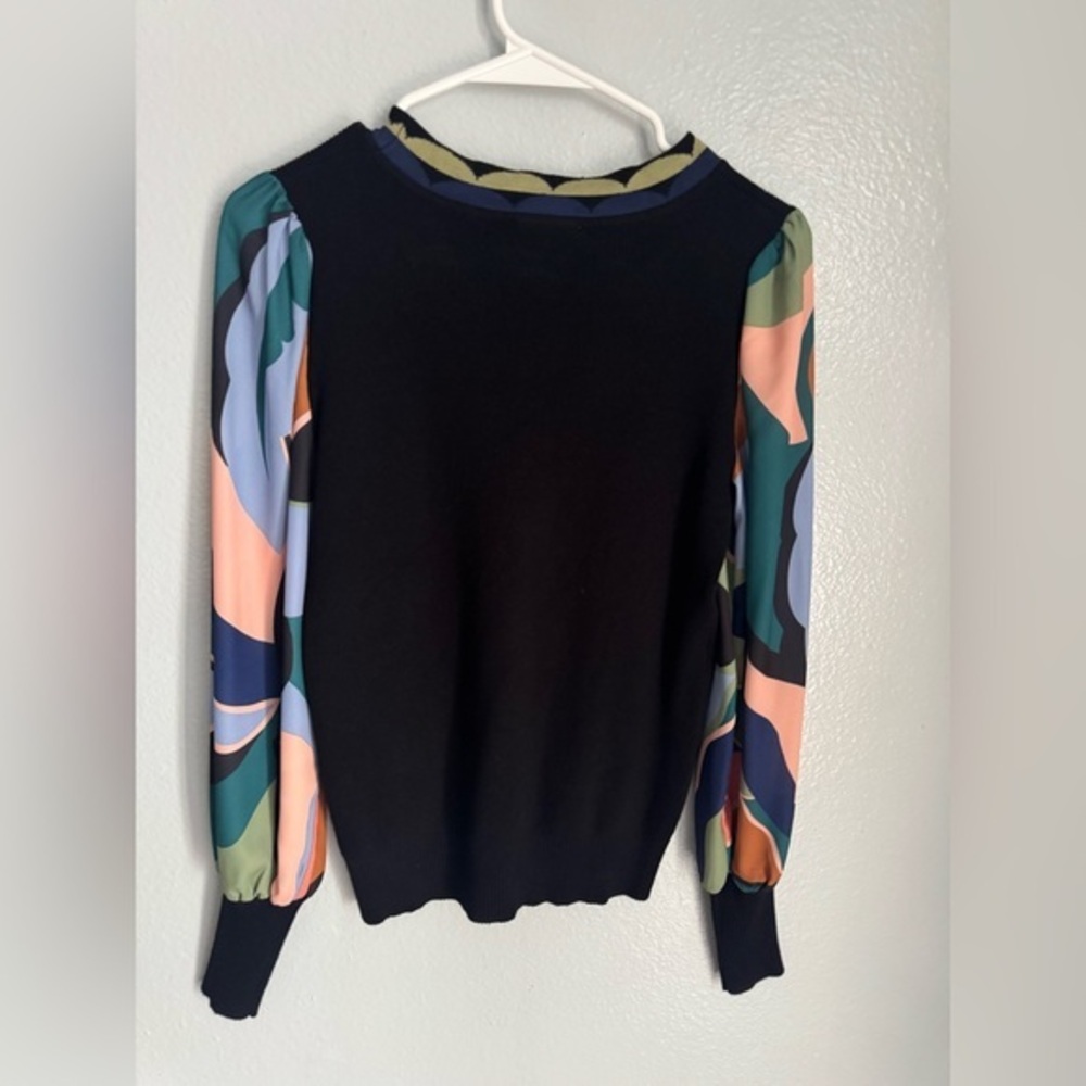 Rio & Rian Colorful Sleeve Black Sweater Small